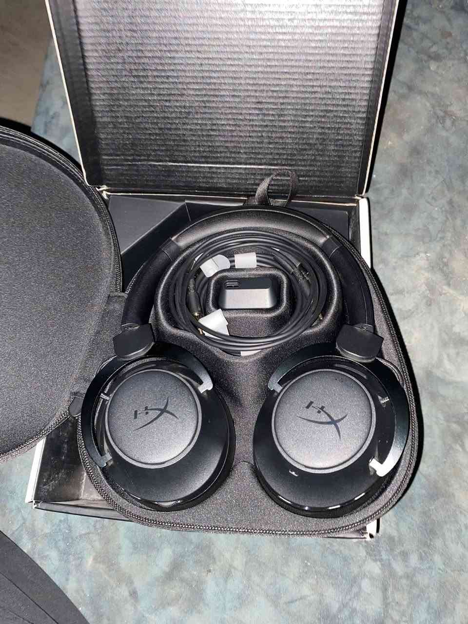 سماعة هايبر اكس كلاود مكس 2
HYPERX CLOUD MIX2
السماعه معروفه من عزل بحيث تدخلك بالجو وصوت ومايك وتصميم وشكل .
للبيع المكان ميسان ، حجي عبد الثانية السعر خاص بي مجال للشراي.
• تعديل


**إذا كنت صاحب هذا الإعلان وتريد حذفه لأي سبب، رجاءا أرسل رسالة إلى الدعم الفني**