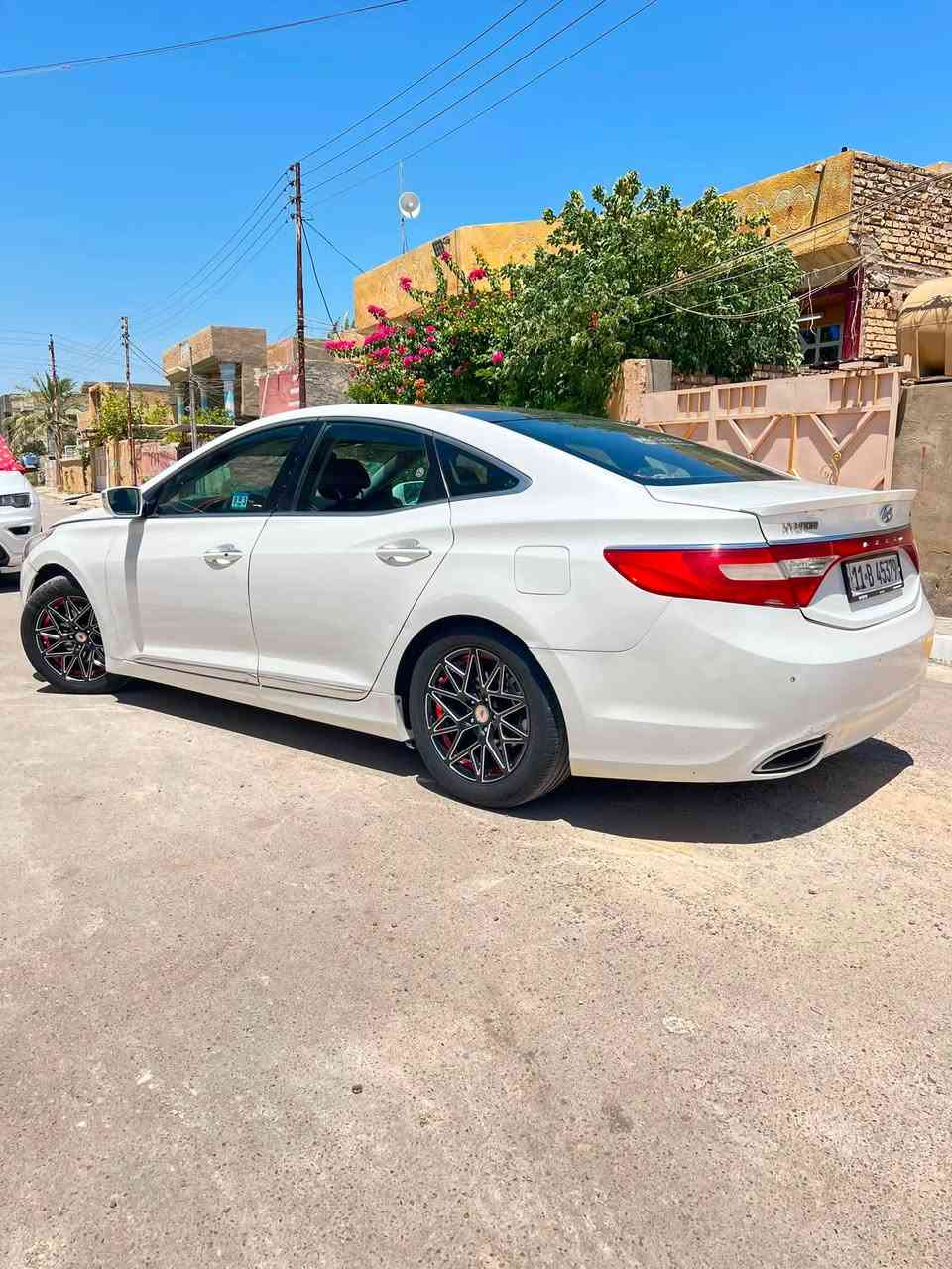 ازيرا 2012
خليجي3000
ماشيه180km
فول مواصفات 
ادامه كامله 
تحكمات
نقص فقط تبريد 
مكاني بغداد
$105سعر
مجال بسيط 👍🏼
***********
