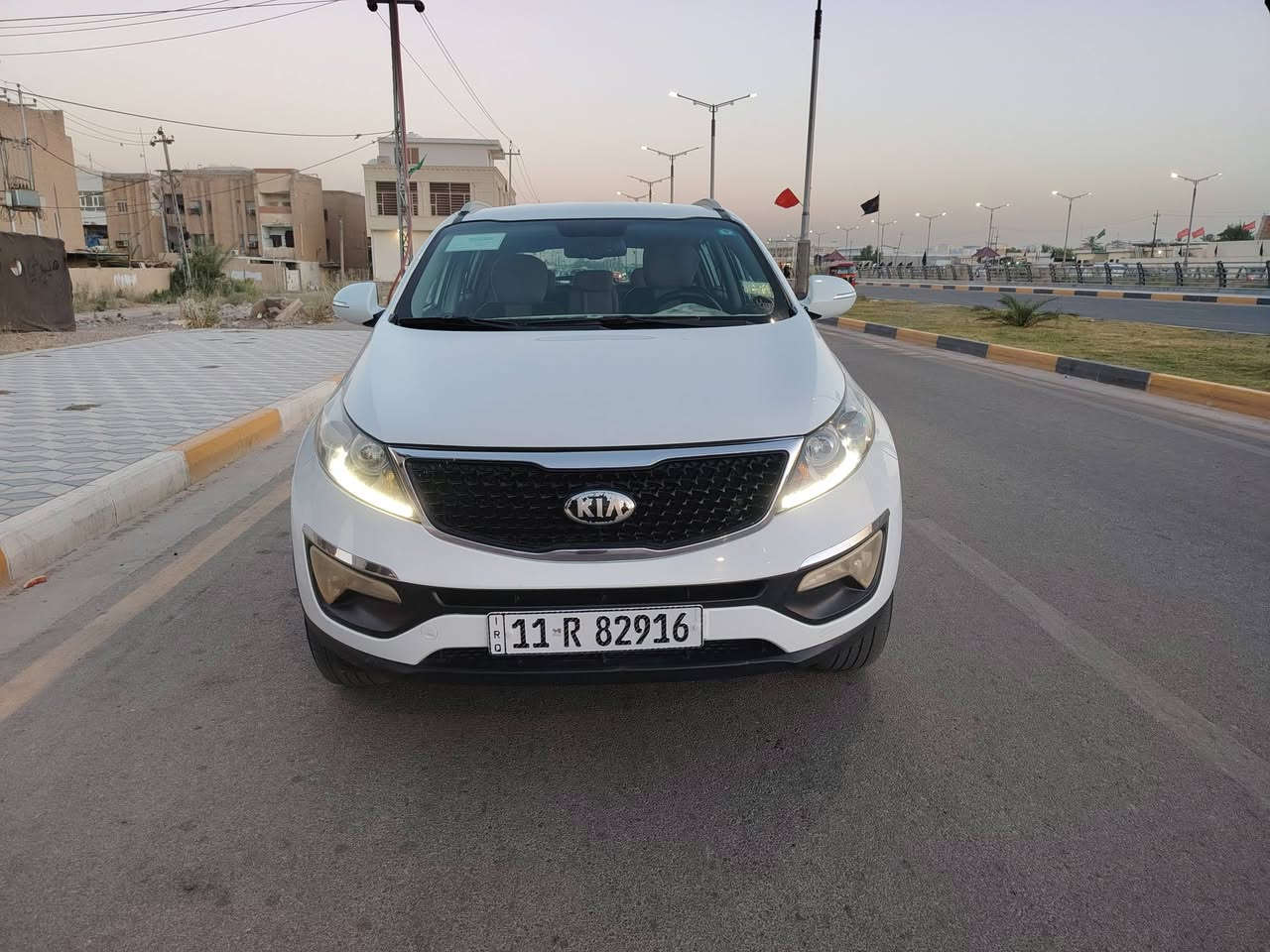 كيا سبورتج خليجي مكينة 2000 رقم بغداد باسمي هزة ورقم وسنوية 2031 ماشية 76 ألف كيلو كير مكينة مكفولات تبريد ثلج تخم تاير جديد صدر امامي وخلفي جديد سونار داخل المنشور مراوس فقظ مكاني ديالى بعقوبة التحرير للاستفسار *********** //***********
