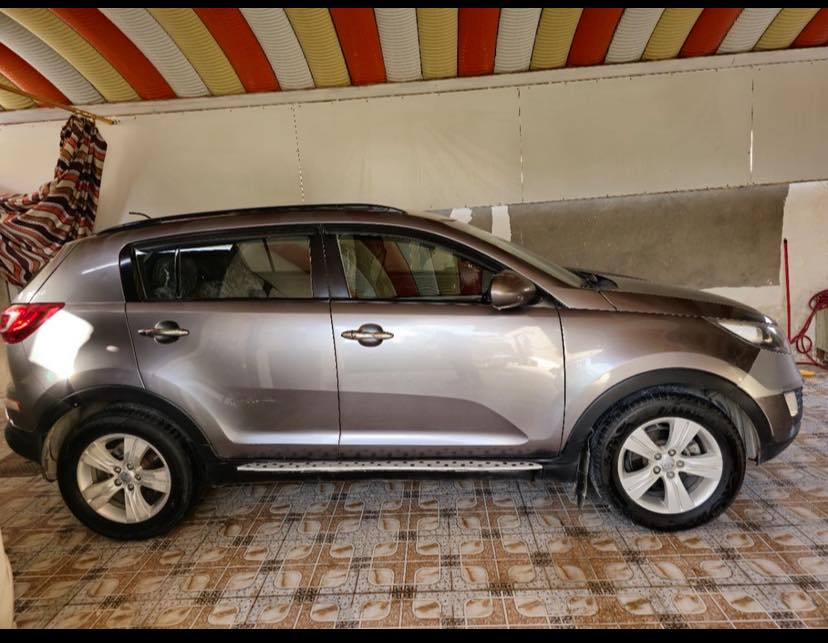 سبورتج 2011 سعودي مكفوله من الصبغ والتبديل
رقم اربيل محرك دوش 2000 اربع حساسات آير باگ ثلاجة بالچكمچة
تحكم ستيرن  الدعامية نصفها تغليف فابلون للجمالية الاتصال على الرقم  ***********
