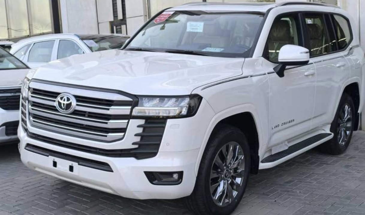 للبيع فقط نقدا بدون مراوس 
لاندكروز ٢٠٢٥ بغداد رقم دولي بسمي 
مواصفات ساز معروفه جي اكس ار زيرو بعدها ماشيه اقل الالف 
موجوده بغداد الغدير Gxr 
***********
