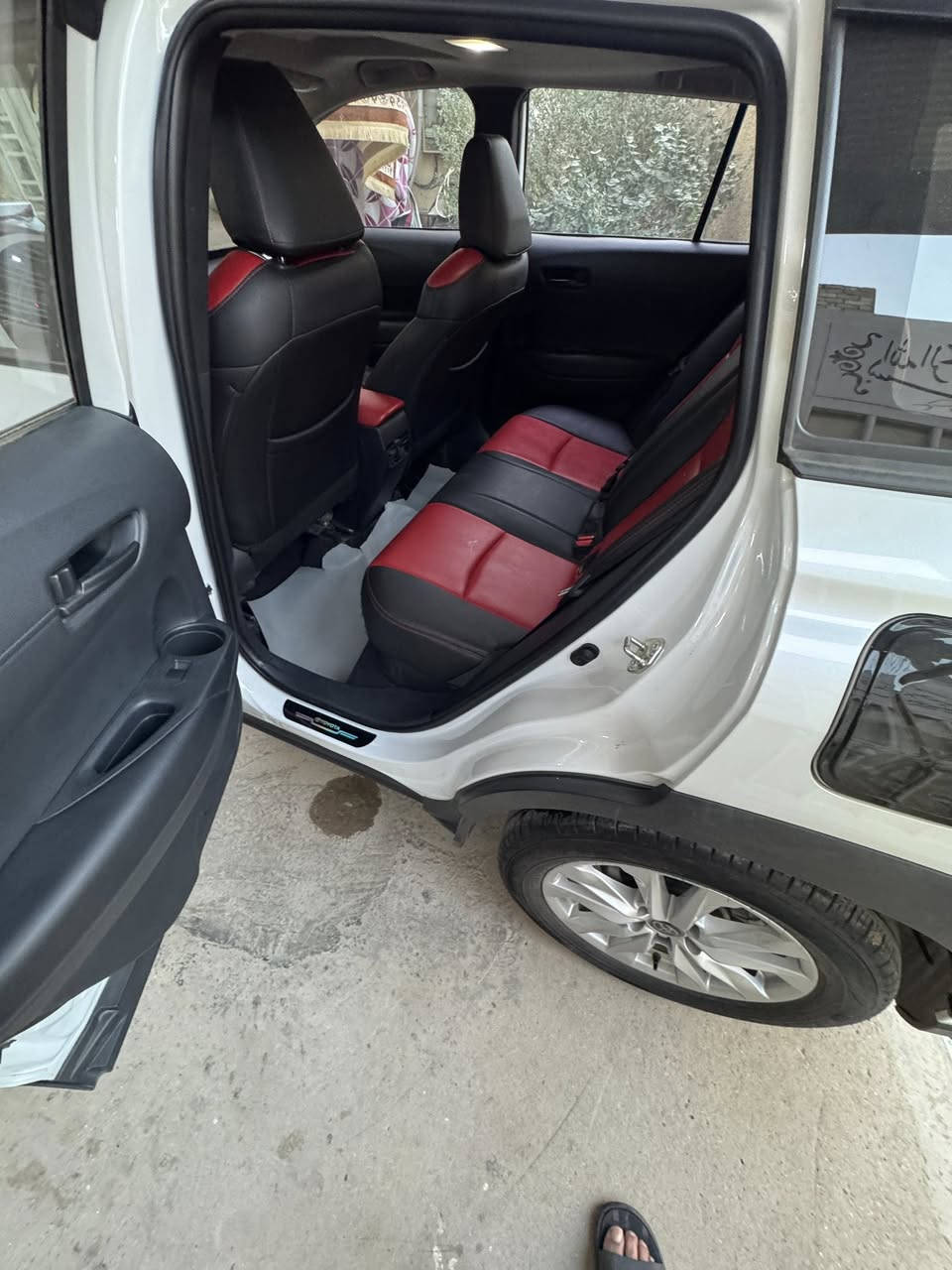 تويوتا كروس  ‏موديل 25 فول مواصفات ‫واحد على واحد كشن جلد كرسي السائق كهرباء صندوق كهرباء رادار امامي جانبي وخلفي حساس امامي خلفي كاميرا أمامية كاميرات جانبية كاميرات خلفية ماشية ￼23 الف  سعر 29  ‏دينار عراقي ￼ مكان السيارة بال زعفرانية  *********** ￼
