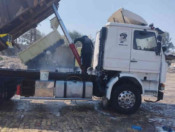 سلام عليكم ايف ١١٣لبيع مكينه سوده ٨٨كير ٤+٤ورك كله هوائي تبريد شقال رقم نكليزي بسمي بلادي قلاب مكان سياره بغدادسياره ما عوزهه شي جاهزه الشقل ***********
