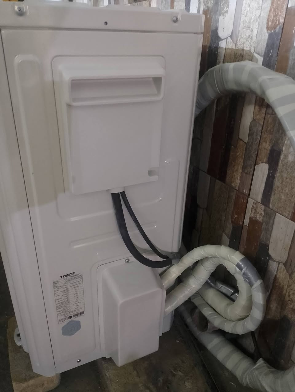 🌀 تم بعون الله غسل مجموعة من السبالت 
 وتنصيب سبلت عمودي توسوت 3 طن 
❄❄مع عمل فاكيوم سحب الهواء والرطوبة 💭
❄❄مع الضمان بالعمل.. والدقة  💯
♦♦♦مركز توسوت لصيانة اجهزة التبريد ♦♦♦
📝 للأستفسار ☎️ ***********
