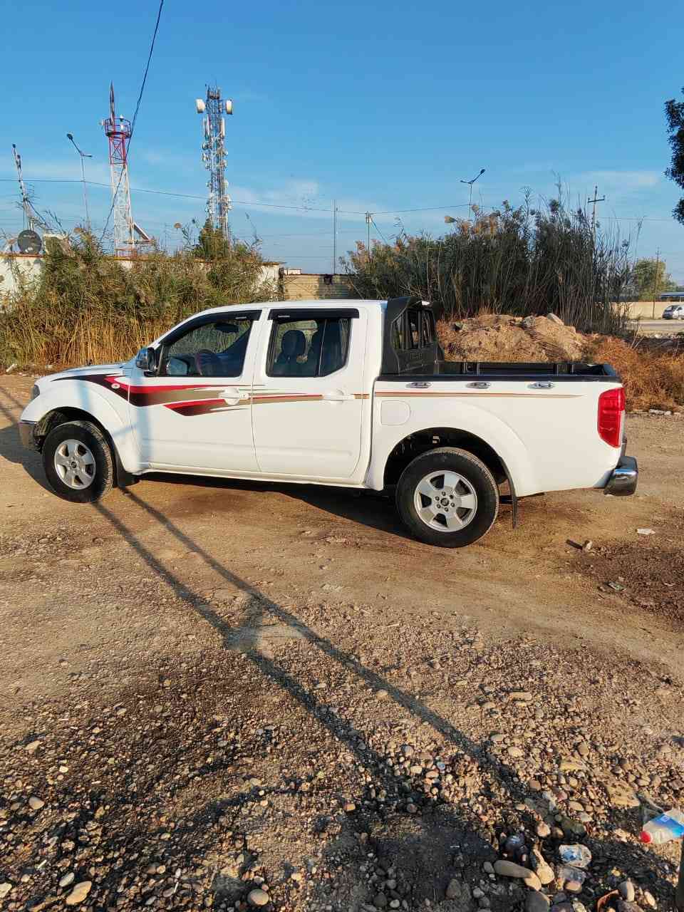 يا الله السلام عليكم للبيع بيكم نيفاره موديل 2012 كير اوتماتيك باسمي السياره متجايه مكينه بيها رواجز تبريد شغال تخم تاير وصدر جديد كهربائيات كلهه شغاله منضومه زنون داخل كلش نضيف سياره مال جناي السعر 80 وبيهه مجال حك جيه مكاني بغداد سلمان باك رقمي *********** الشراي يتصل ويدلل
