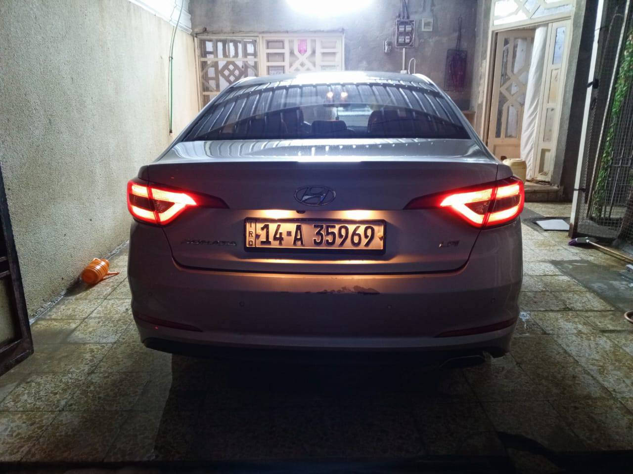 السلام عليكم 
سوناتا وارد كوري 
مديل 2017 
مكينه 2000 دوش
سياره تعمل بالغاز وبانزين
رقم بصره بسمنه 
سنويه جديد 
تبريد ثلج ❄
حداديه 100%
تخم تاير جديد 
كشنات جلد 
فول تحكم استيرن 
تبريد خلفي
مريات شفط
سياره جاهزه 
السياره بيه قطعتين صبغ جماليه
بنيد وجاملغ من كوريا 
والباقي مكفول 
السعر 129 
الاستفسار /  ***********
العنوان البصره شط العرب البصرة, العراق
