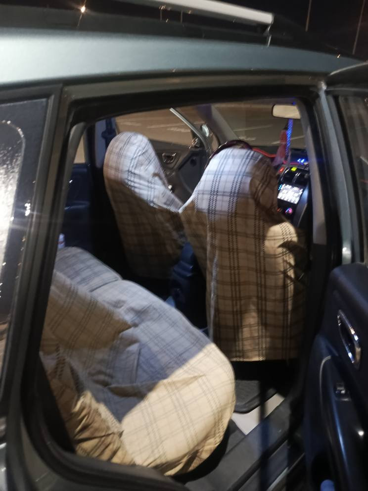 توسان موديل 9 للبيع او مراوس ب سيارة صغيرة مو مهم السعر أقل أكثر سيارة جديدة جاهزة كلشي شغال تمام تبريد تدفئه باسمي محرك 2000.  4سلندر مرغوب.للتواصل *********** البصرة, العراق
