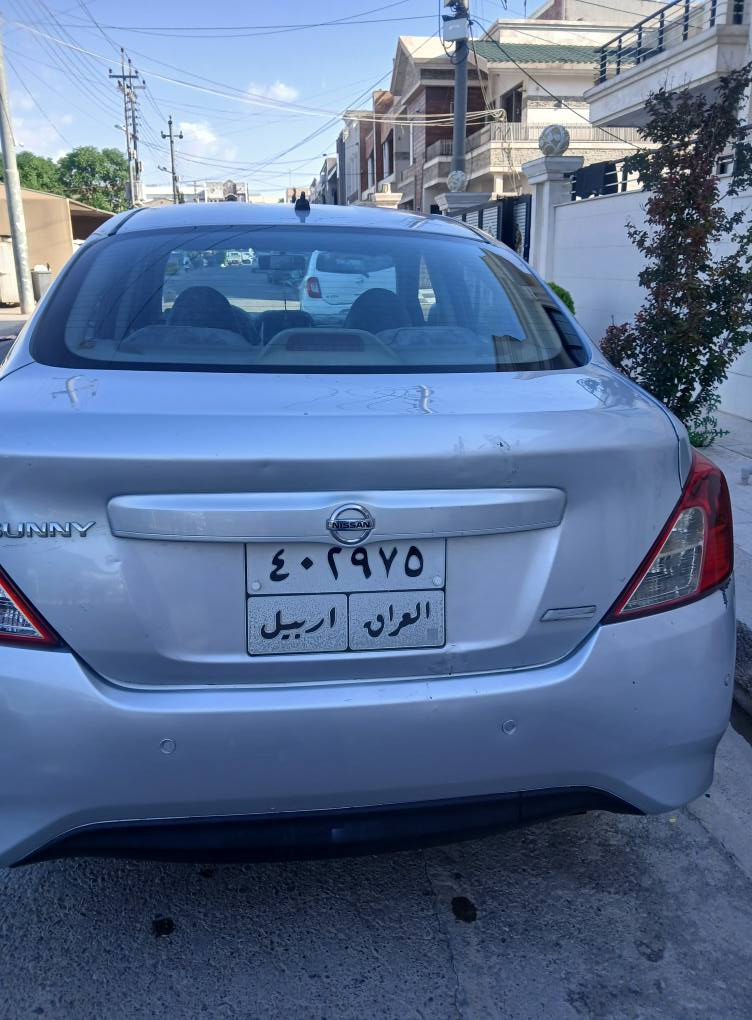 نیسان سەنی 2015   پێنج 5پارچەی بۆیاخە دەرگاو چاملغی سەکن و بۆنید و چملغێکی پشت و ووگایەکی سایەقی بۆیاخەو جەمپێکی بچووکی  پێش و پشتی هەیە نرخی 77وەرەقە ...هەولێر *********** أربيل, العراق
