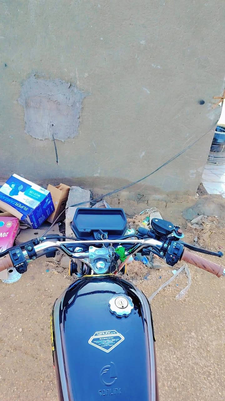 يا الله سلام عليكم دراجه للبيع سيفانه موديل 25 اوراق كامله مكفوله كفاله عامه دراجه أنضف من الصوره شرط كهربائيات كله شغاله محرك ٢٠٠ مكفولة من الشخط السعر ٧٠٠وببه مجال للشراي اتصل وبيك خير وتدلل ***********
