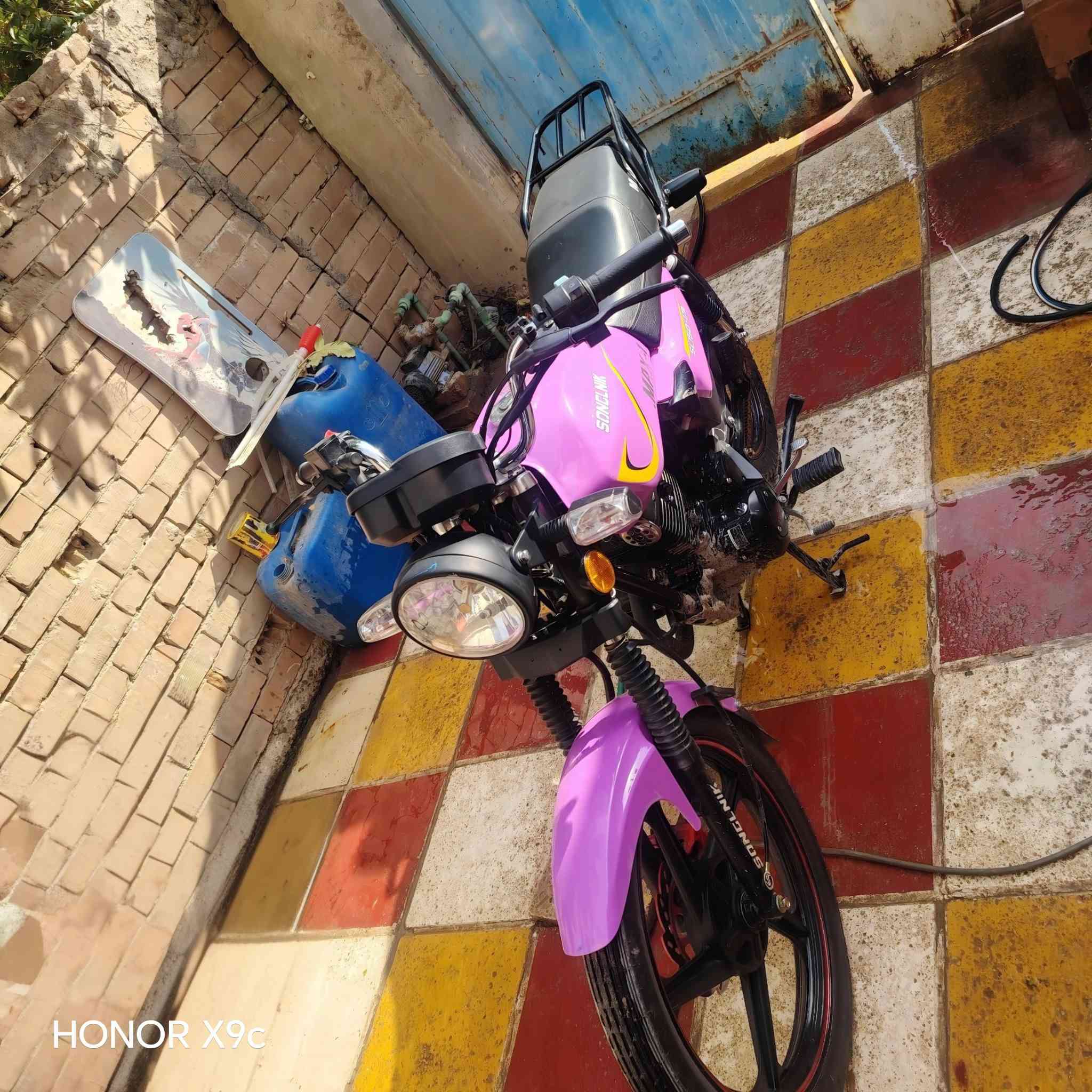 دراجه شاينك سونك للبيع موديل 2025 أوراق سكنر الدراجه نضيفه سعره 900 مكاني بابل شارع 60
***********8
