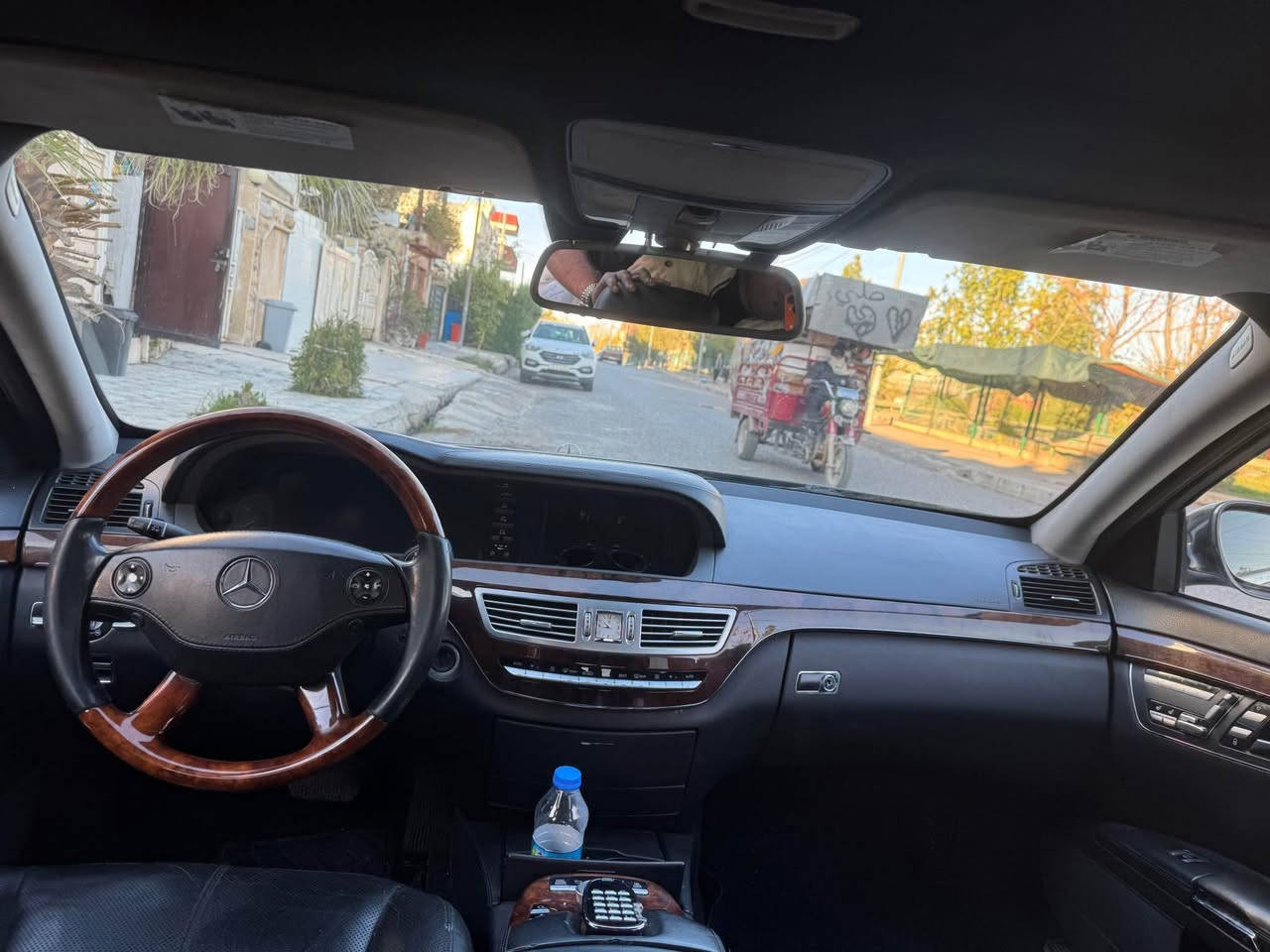 مارسديس ئيس موديل٢٠٠٨براوه يه سه ياره كه دوبه يه گير مه كينه ته بريدهه موگياني به شه ره ت ده ده م كاره بايي هه تا بليي سه ياره كي خوشه مه كينه هه شت پستنه S550مه رخوب نيزامي گزوزي له سه ره سه وتي زور خوشه سعري٦٤وه ره قه معامه له كي كه م گورينه وه ش ده كه م ***********به شته كي به دلم بيت أربيل, العراق
