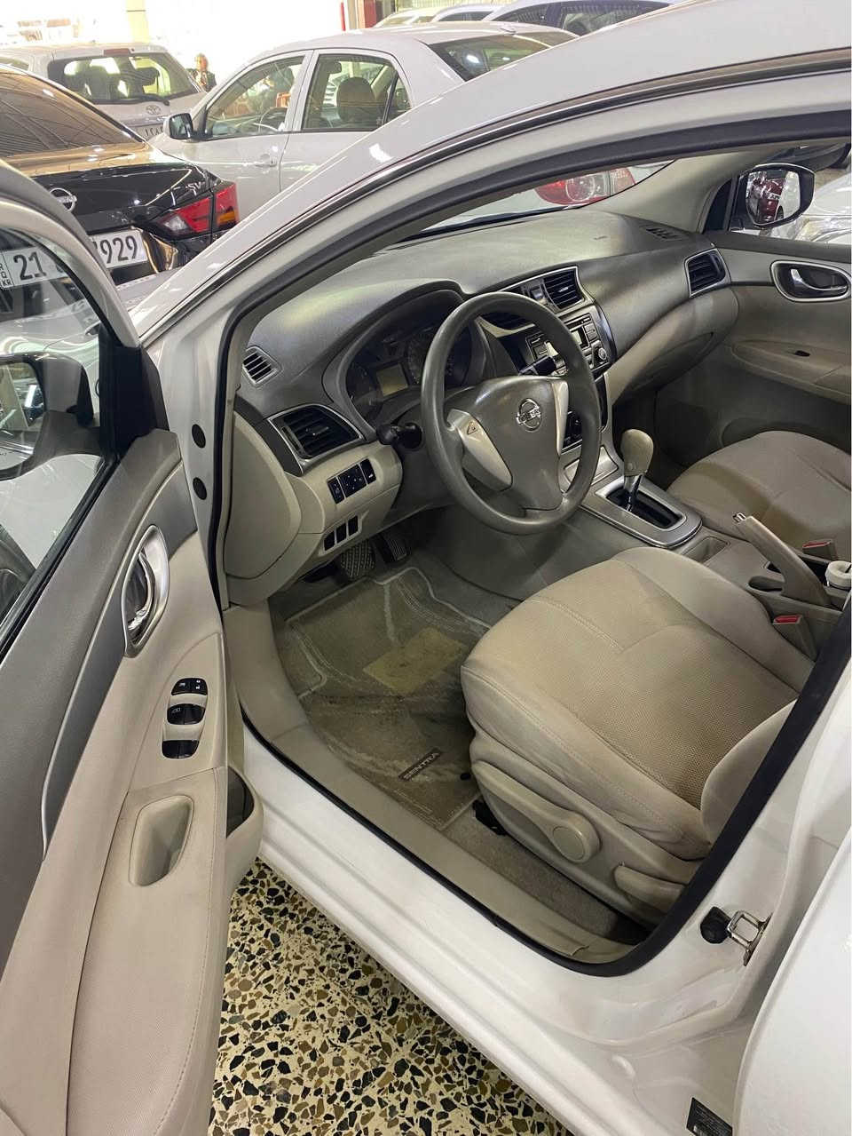 سينترا مؤديل 2016ى خه ليجى سه ياره يه كى زور جوانو نويه 115هه زار رؤيشتيه گيرو مه كينه ى به شه رته سه ياره كه يه ك ده ركه ى سبوخه بى ناوى داواى 113وه ره قه ى ده كه م كه مى مه جال 
***********
سينترا موديل 2016 خليجيه سياره جديده ماشيه 115الف گير محرك بشرت سياره بص باب صبخ بدون دواخل صعر 113.    *********** أربيل, العراق
