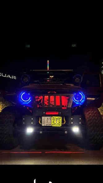 السلام عليكم 
جيب رانكلر سبورت  2016
تك باب 
محرك 6 سلندر 
كير اتماتيك 
شاشه 
كامره 
تحكم استيرن 
السياره بيها تزويد و ترفيع 
السعر 125 
للاستفسار ***********
بغداد الكرخ بغداد
