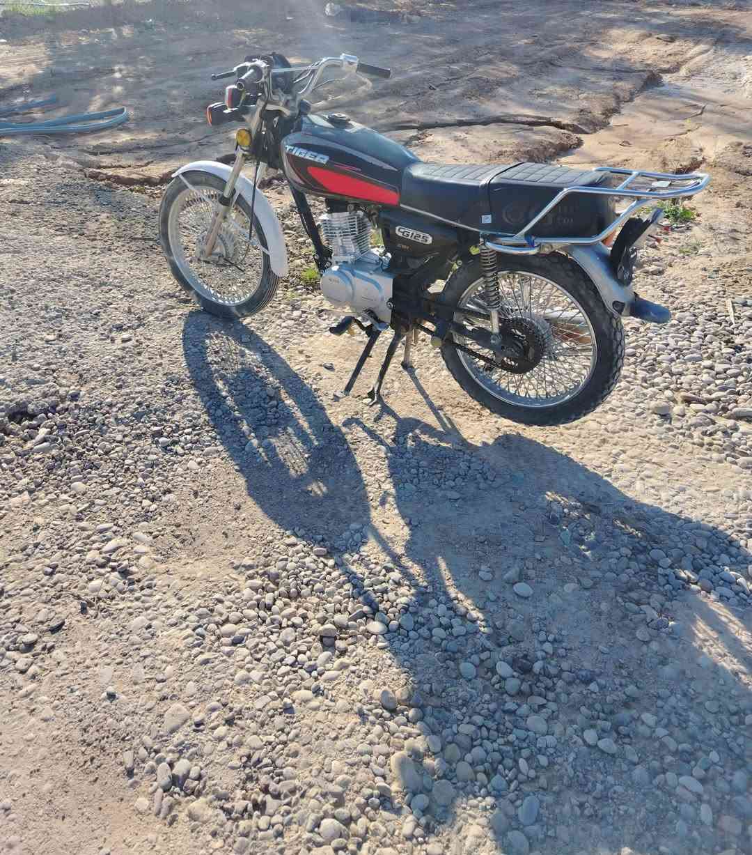 السلام عليكم دراجه للبيع سعر مناسب ***********
