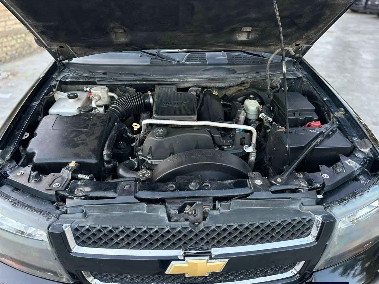 بلايزر موديل ٢٠٠٧ سياره جديده بيها جاملغ امامي صبغ فقط الباقي كفاله عامه بديها جديد غرفتها جديده مكينه كير حداديه تخم تاير كوله جديد وبشرط تبريد ثلج سنويه هزه فحص كوله جديد تحويل مباشر  بل حقيقه أحله منل صور مكان السيآره بابل  الحله ناحيه النيل السعر 120 وبيها مجال بسيط للشراي السياره ماشيه 160   مرواس  حسب القناعه  ‏‪***********‬‏
