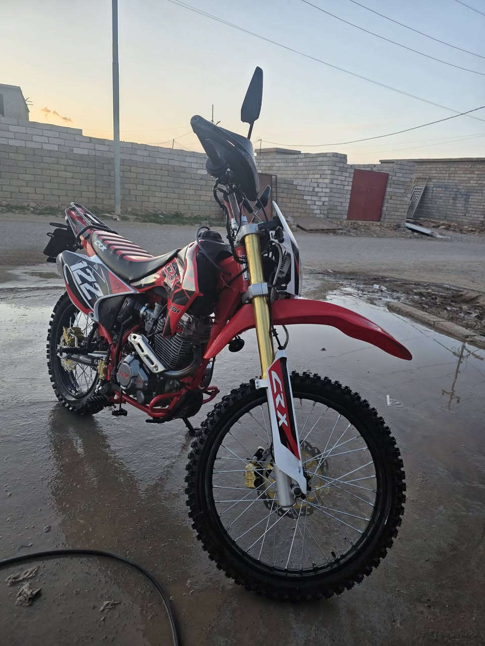 السلام عليكم 
#قفاز للبيع 
CRX300 
شهر من شديتة 
شرط من كلشي 
محرك غطاس 
المكان ناحية الشورة 

للاستفسار  مراسلتي 
او الاتصال 

***********
