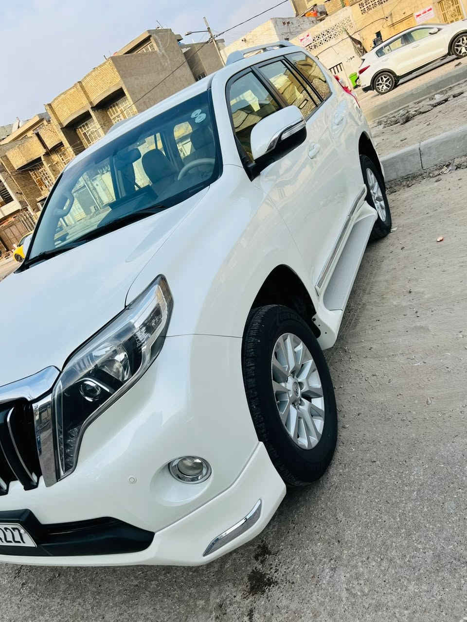 سلام عليكم سياره لبيع برادو موديل 2017رقم أربيل تحول سياره جديده معنه لكلمه سياره ماشيه 88 سياره 6سلندر فتحه كشنات جلد كهربائية شاشه اندرويد تخم تاير جديد سياره ما متعوبه مال بيت سياره جديده مكاني بغداد مدينه الصدر ***********
