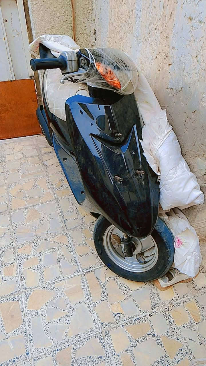 سلام عليكم دراجة عصفوريه البيع دراجة وكيل قل شهر مطلعه من الوكيل هاذه رقم الولد بو الدراجه *********** دراجة حلوه ونضيفه
