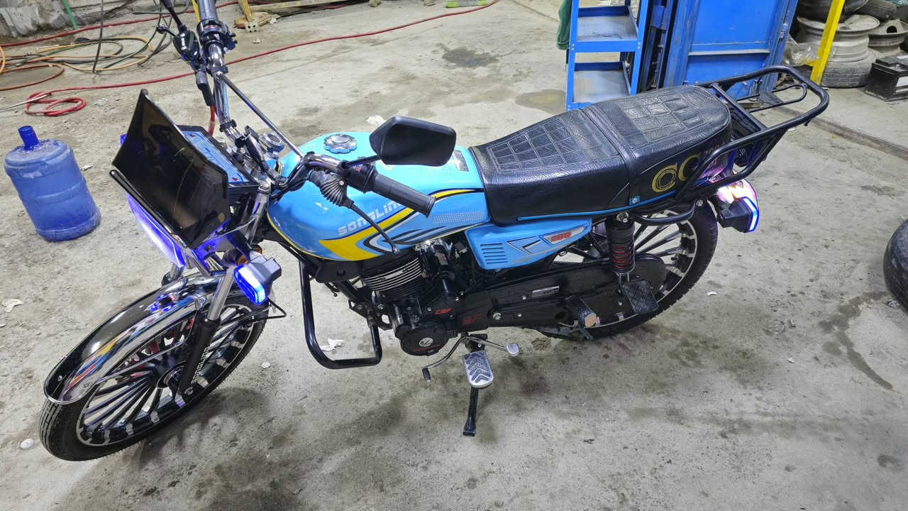 دراجه اياراني 2026 بصمه تشغيل عن بعد جاهزه بالكامل ماشيه شي قليل مكينه 200 
الدراجه سعرها مليون وبيهة مجال قليل 
***********
