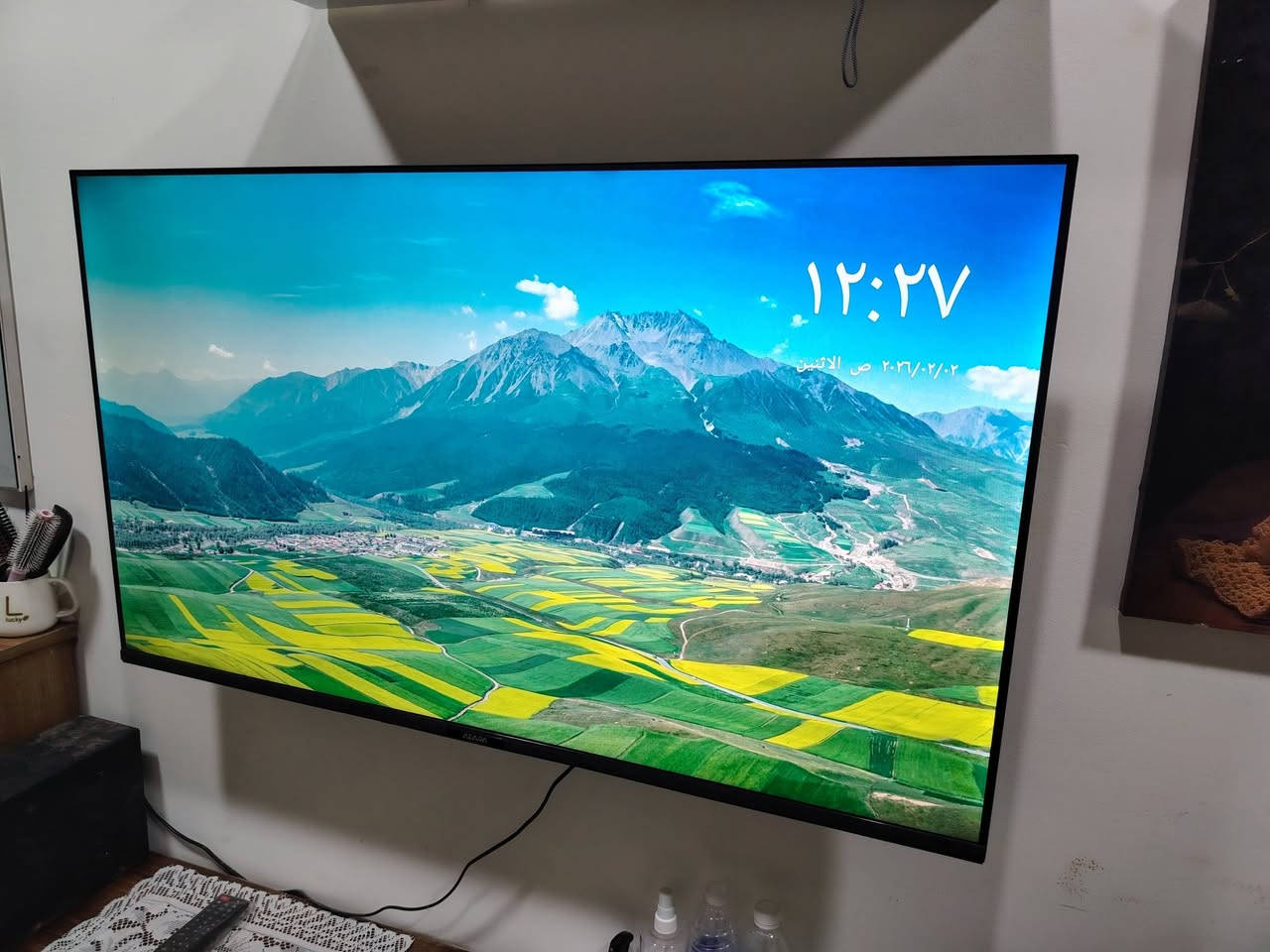 سلام عليكم بلازمه AZARA حجم 50 فول انترنيت بعده جديده سعره 275 وبيه مجال رقم ***********
