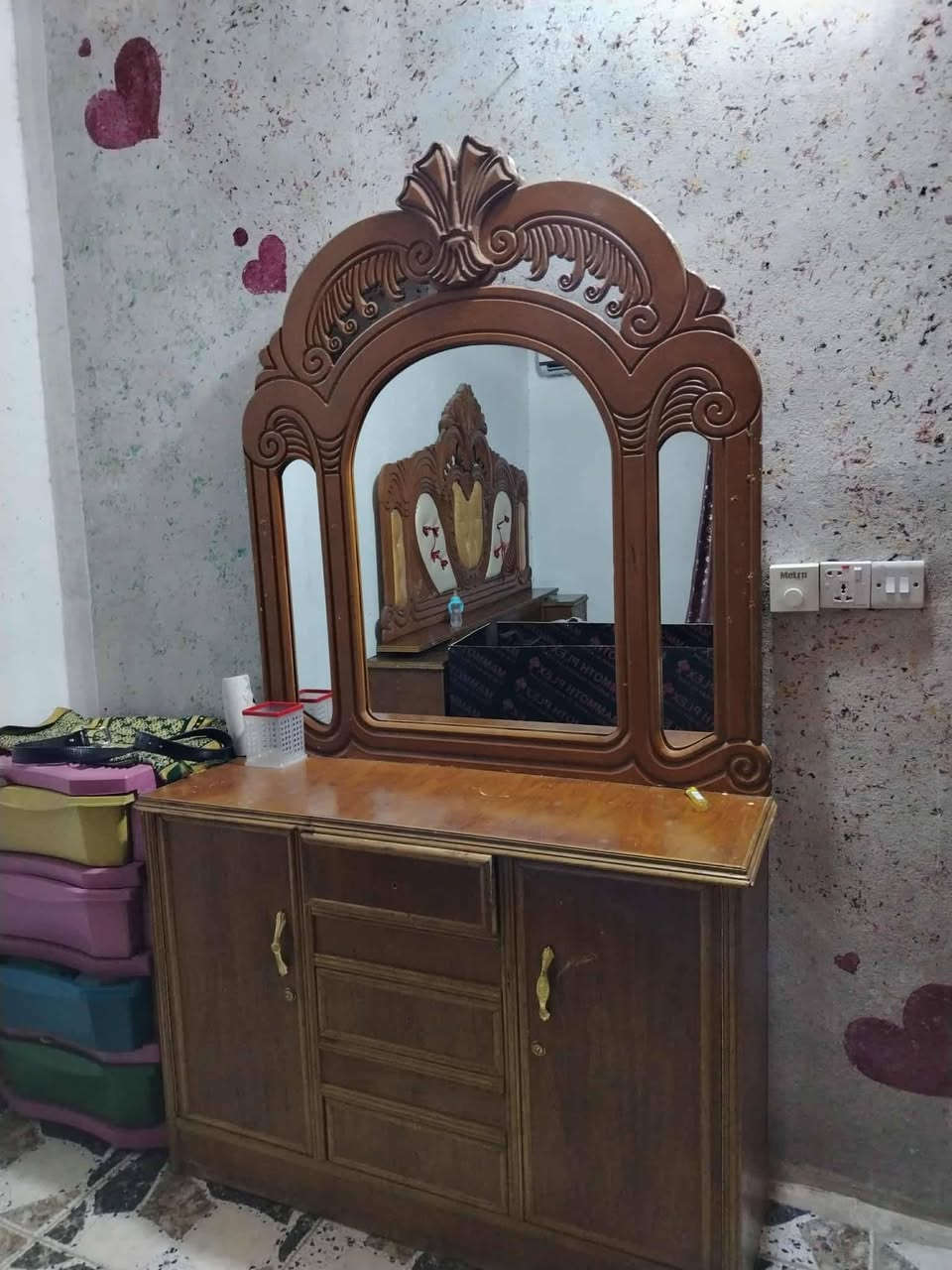 السلام عليكم ورحمة
غرفه نوم للبيع كامله مابيه شي نضيفه
سعره ٥٥٠

تواصلو واتساب

***********
***********
