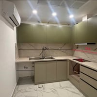 كاونتر hdf اخو الجديد نظيف جدا داخل وخارج  ارقى شغل مشتغلي  سطح مرمر و...