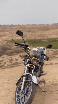 السلام عليكم.
موطور للبيع 5 كير 

موديل 24

سافان سولنك 

مامفتوح ولامطخوخ صبانه 

كهربائيات سلف كلها شغاله 

السعر 675

مكاني الحويجة العباسي قرية النملة 

منفيس موجود

رقمي *********** 

خاص متواجد
