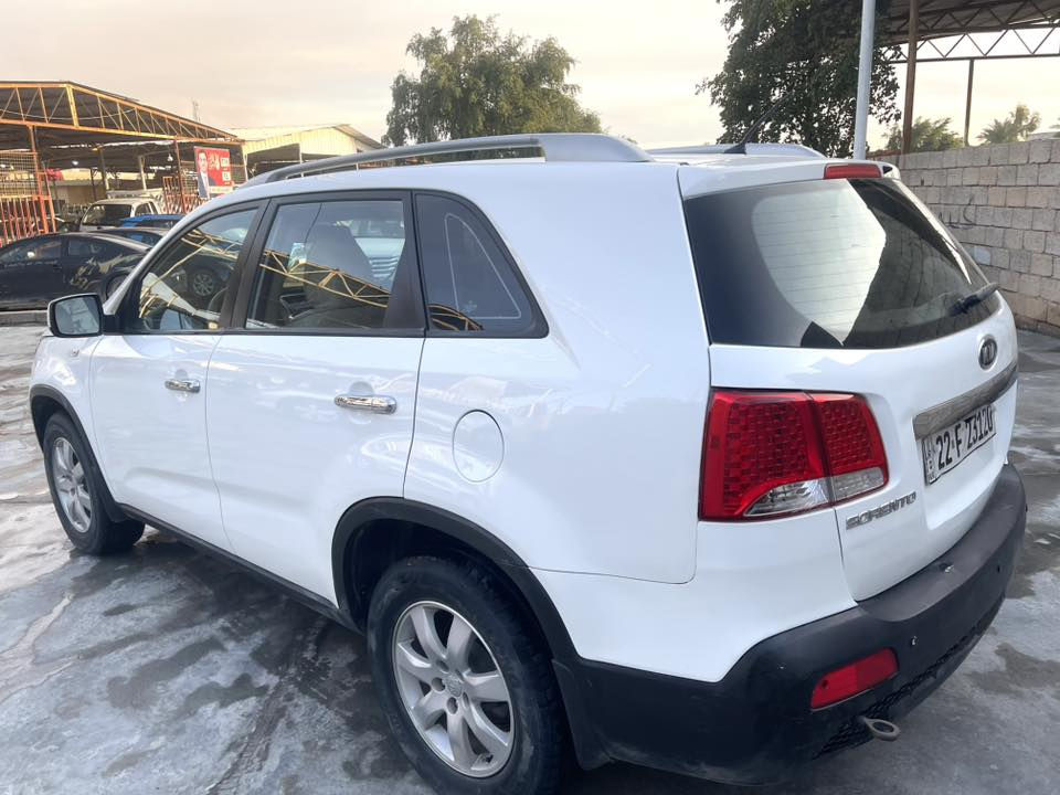 السلام عليكم للبيع فقط كيا سورنتو 2012    خليجي رقم اربيل. الجديد   محرك 4 سلندر دوش 7 راكب  تخم تاير صدر جديد كير ومحرك  شرط مكفولات سياره جديده وجاهزه  سنويه جديده  بيه قطعتين صبغ بدون دواخل سونار مرفق مع المنشور مكاني سامراء السعر 135 بيه مجال لشراي ***********
