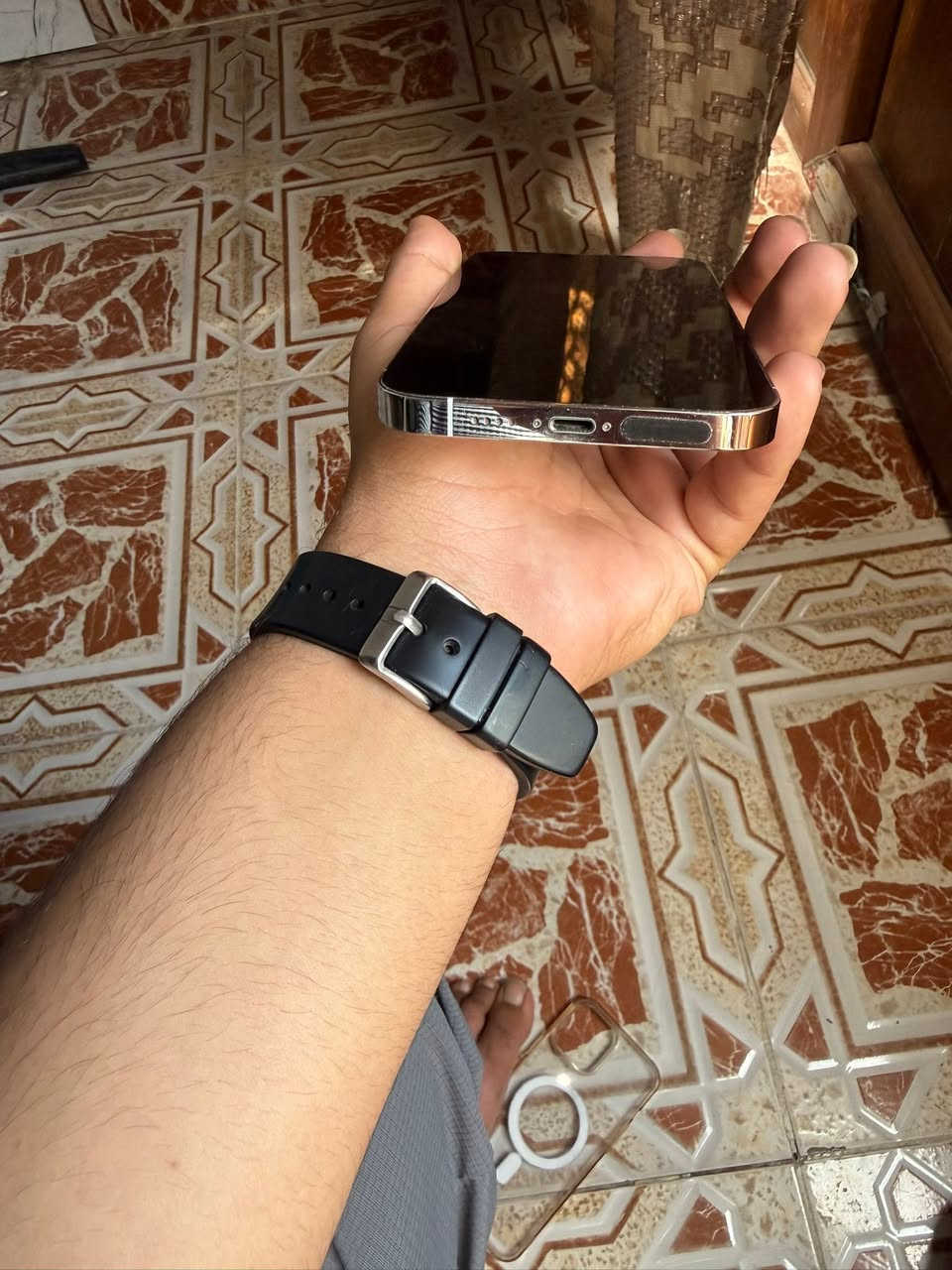 للبيع آيفون ١٣ برو ماكس ذاكره ٢٥٦ بطاريه ٨٠
نضافه ١٠٠/١٠٠ لون ابيض لوك وتر بروف مايعبر هوه سعره ٦٥٠


**إذا كنت صاحب هذا الإعلان وتريد حذفه لأي سبب، رجاءا أرسل رسالة إلى الدعم الفني**