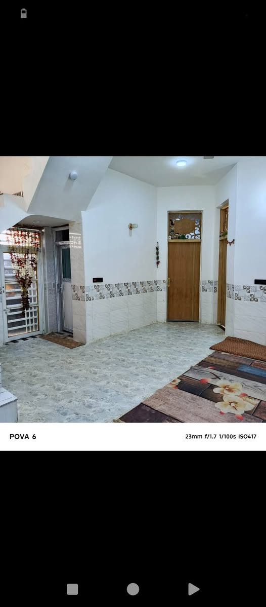 السلام عليكم بيت للبيع سنه 2026 بيت جديد كامل طابقين طابق الفوق ما مكمل والجوى مكمل ساك
مساحته 150 م 
بيجوه غرفه وصاله ومطبخ واستقبال وفوق غرفتين صاله وصحيات بيت كامل جديد 
مجمع نبيل قرض مستشفى القاسم 
واللهم صل على محمد وال محمد ننشر البيت بالصلاه على محمد وال محمد ***********

