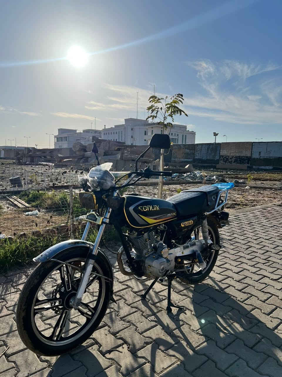 سلام عليكم دراجه للبيع نامي برو موديل 22اوراق عقد محرك كبس لا صرف لا بخار لا صوت شلعه معدل فول دبلات امامي خلفي كلها شغاله كهربائي كلها شغاله نكره سلف سعره مناسب 385وبيها مجال حك جيه رقم موبايل 

‭0787 763 7458‬
