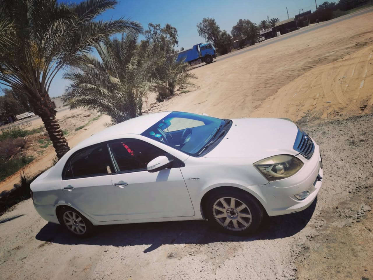 اللهم صلِّ على محمد وآل محمد  سياره جيلي موبل موديل 13للبيع السعر 48اوبيه مجال بيه ضربه الجاملغ الخلفي السنويه جديده بسمي الرقم انكليزي بابل  بس استلام الرقم للتواصل اتصال *********** واتساب للبيع فقط مكاني كربلاء
