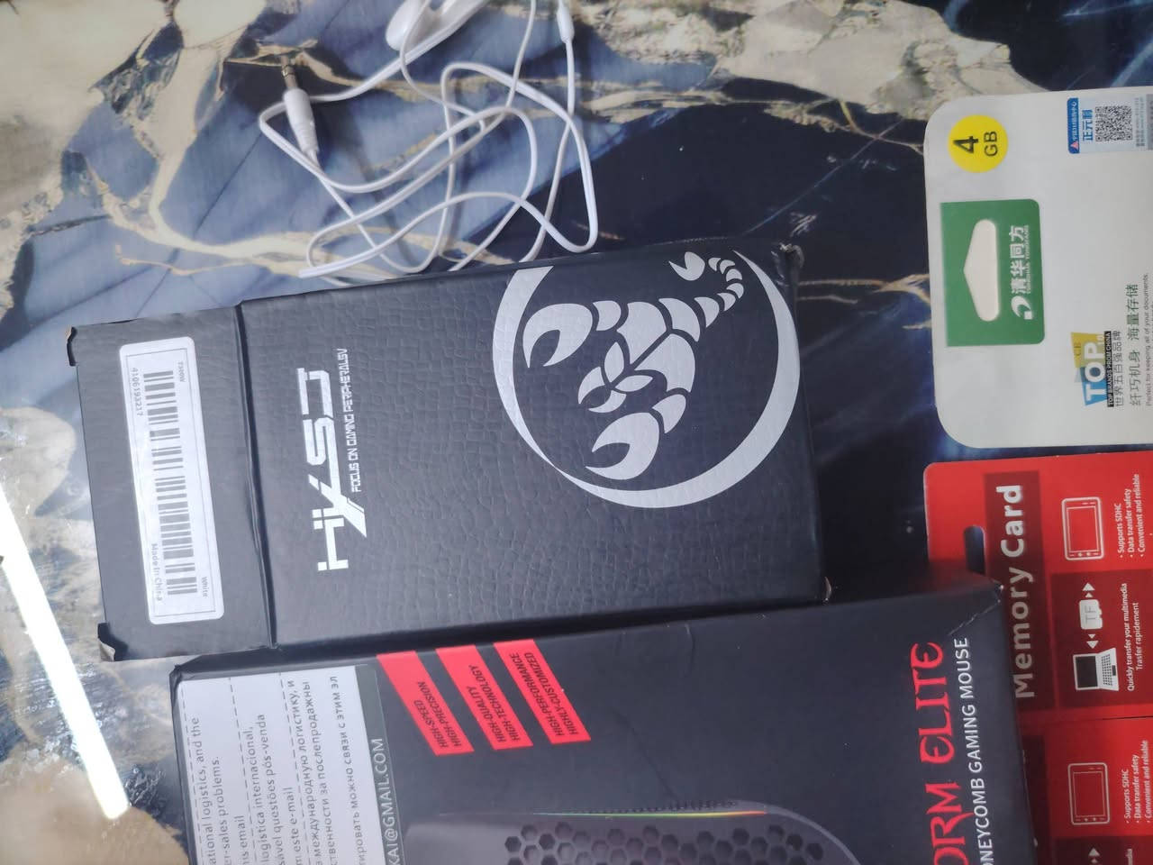 سلام عليكم اخوان عندي هاي شلعه تتكون من ماوسات عدد اثنين هارد خارجي واحد تيرا رام شاومي عدد اثنين اثنين تيرا فلاش اج بي وبعد هواي شغلات وسعر فلس ونص للاستفسار الاتصال على الرقم *********** توصيل موجود لجميع محافظات العراق
