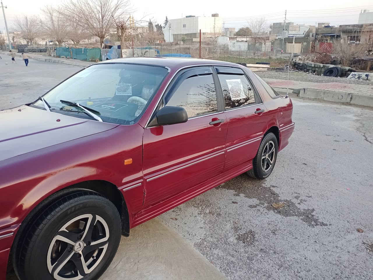 ***********اسيا ***********گلاند موديل 1992مه كينه 63ارم بلاستيك هه ولير ارم وسه نه وي بي ده حم وليدران كيرومه كينه وته قه وره قه به شه رت نمونه يه مالي دوسته سلايت و مه سحه نرخ 33
