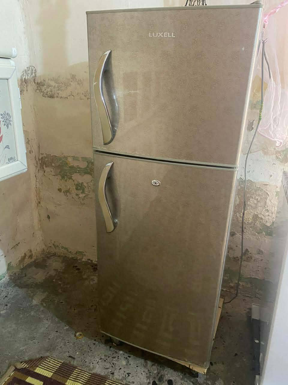 ثلاجة للييع حجم وسط شرط نضافة 90٪ بعدها جديدة
سعرها 125الف قفل عنوان موصل كراج الشمال 
الاستفسار والتواصل خاص


**إذا كنت صاحب هذا الإعلان وتريد حذفه لأي سبب، رجاءا أرسل رسالة إلى الدعم الفني**