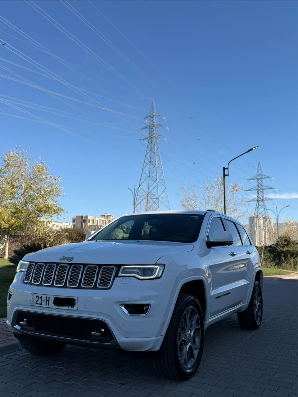 جێب گراند چیرۆکی 2020 مواسەفات overland
ماوه ي روشتن ته نها 69000 كم 
فول فول مواسفات كتابي جام ره ش
سه ياره كه كلين تايتل 
هـيج بوياخ په له يه ك كارت نه بيت 
سفري شه ريكه ي هـارلم 
پانوراما ده بل اكسل 
ده بله كاني هه وايه سيستمي شريكه
گيج الكترون و 3 شاشه 
كاميرا حاسه ي پيش و دوا
رادار پيش و دوا لا ته نيشت
اميرجينسي بريك
ناو قه يسي كوشن سارد و گه رم 
كوشن كاره با كوشن ميموري 
كوشن جلد 
صندق شفت كاره با
Navigation,wifi,carplay,off-roadpages
Qfle aksl وا ته نيزامي دي فلوگ
به سمه و شغال 
2 به سمه ي شه ريكه
لايت ليدو زينون بك لايت ليد
دعامي سپورت 
مه كينه 6 بستون 3.6 
شوين سليماني 

گێر و مەکیەنەی بەشەرت 
هیچ کێشەیەکی تێدا نییە 

ژمارەی خاوەنەکەی 
***********
*********** السليمانية, العراق
