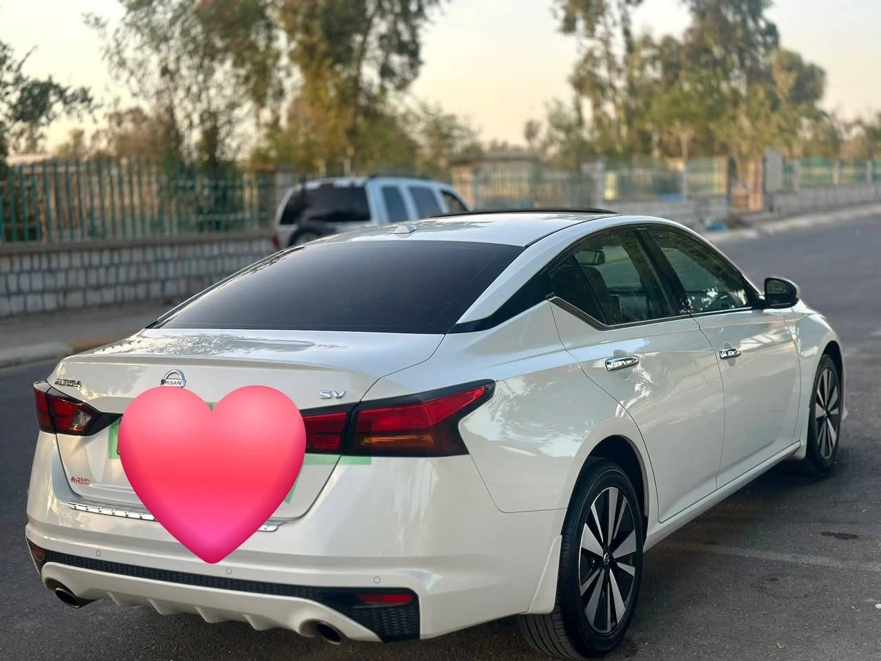 السلام عليكم/نيسان لتيما موديل ١٩ لون ابيض مواصفات فول واحد على واحد بسمي وكاله عامه بدون ضرر بدون ايرباك كلهن سليمات جاملغ سرقه فقط مكفوله كفاله عامه فئه sv بصمه تشغيل بصمه أبواب بصمه سايد ابريك تحكمات كشن كهرباء تبريد تدفئة كشنات نفخ كشن تبريد أمامي خلفي كامره خلفيه فتحه سقف سلايت موصفات بعد بيه امفوله إتصال عل رقم ***********
