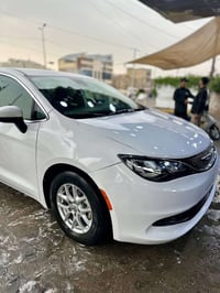 سيارة عائلية فخمة، مريحة جداً، واعتمادية للسفر والاستخدام اليومي. للبي...