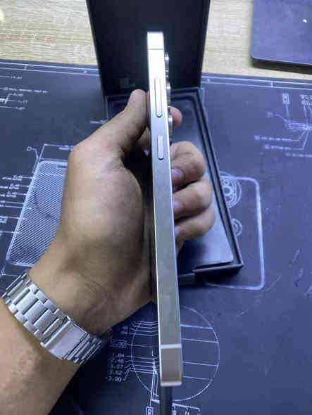 اعادة نشر ‼️

25 altra📱قافل kg 
الجهاز مستخدم 155 يوم 
السعر 800 وبي مجال ✨
للتواصل /***********
