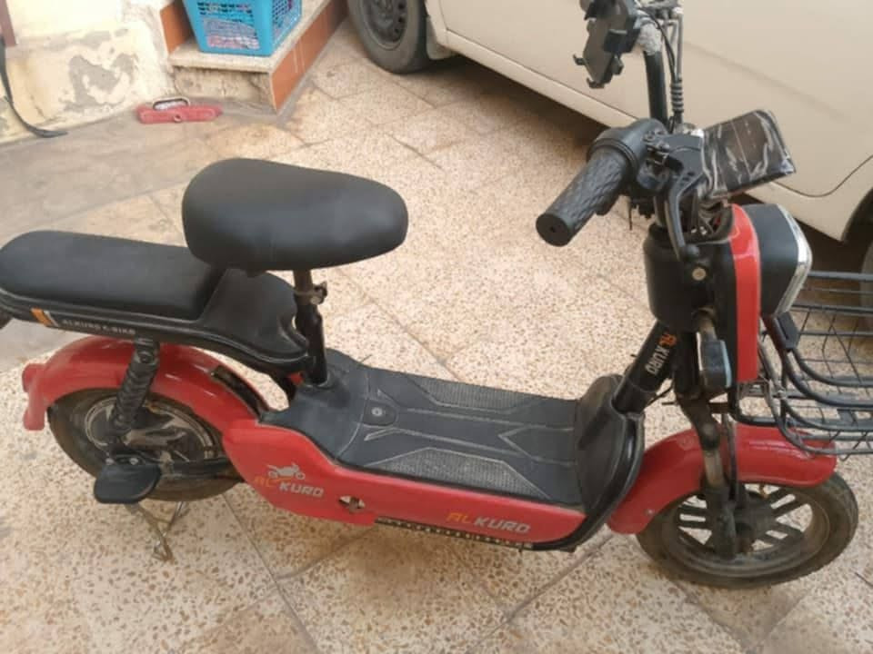 ماطور للبيع 4 سرع
كلشي شغال
225 الف فقط شراي تفضل خاص


**إذا كنت صاحب هذا الإعلان وتريد حذفه لأي سبب، رجاءا أرسل رسالة إلى الدعم الفني**