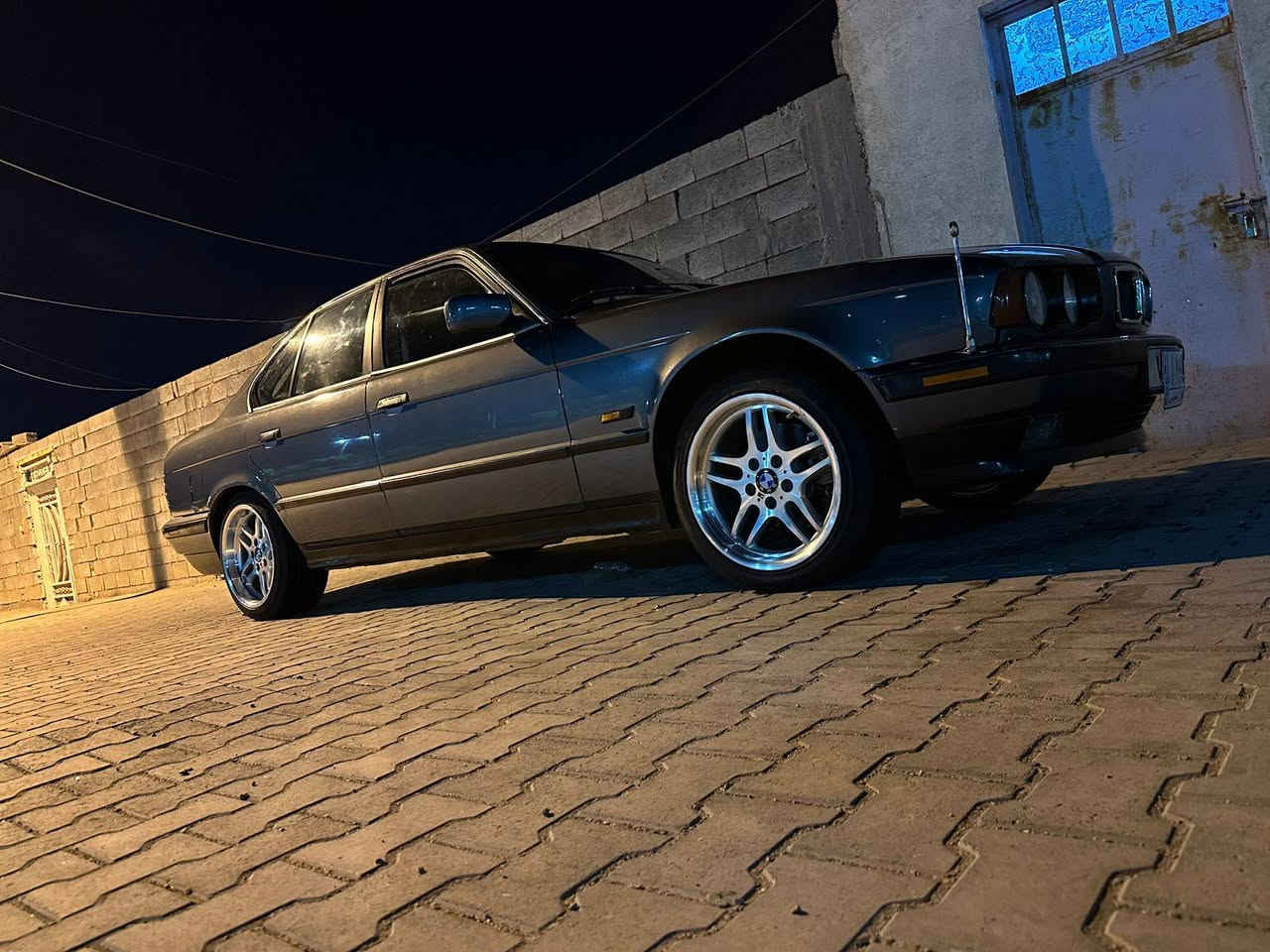 سلام عليكم بيام لبيع سياره جهزه من طول طول محرك مسكر فانوس حجم 525 رقم نبار مشروح وطني تحويل سنويه متهيه ورعيه يريد تحويل محرك وكير مكفولت كير عدي بلبصره عنوان سعر 63وبيه مجال ***********
