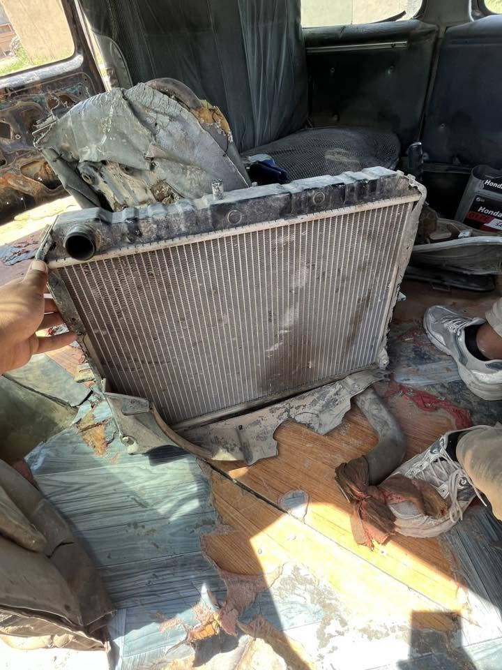 سلام عليكم دشبول كيا بستا للبيع نضيف وكهربائياته كلهن شغاله وضفيرته جديده +راديتر وحاضن ومروحه  نضيفات وباقي التفاصيل خاص


**إذا كنت صاحب هذا الإعلان وتريد حذفه لأي سبب، رجاءا أرسل رسالة إلى الدعم الفني**
