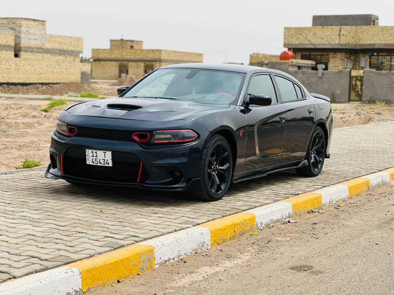 السلام عليكم 
للبيع جارجر موديل 2016وارد أمريكي 
بيهه رشات صبغ بدون دواخل 
مكينه 3600 السياره جديده وجاهزة من كلشي 
مسويلهه ادامه كامله 
رقم بغداد الدولي بأسمي سنويه جديده.. تحويل وكاله حاضر 
العنوان بابل الشوملي 
السعر 149
***********واتساب
***********
