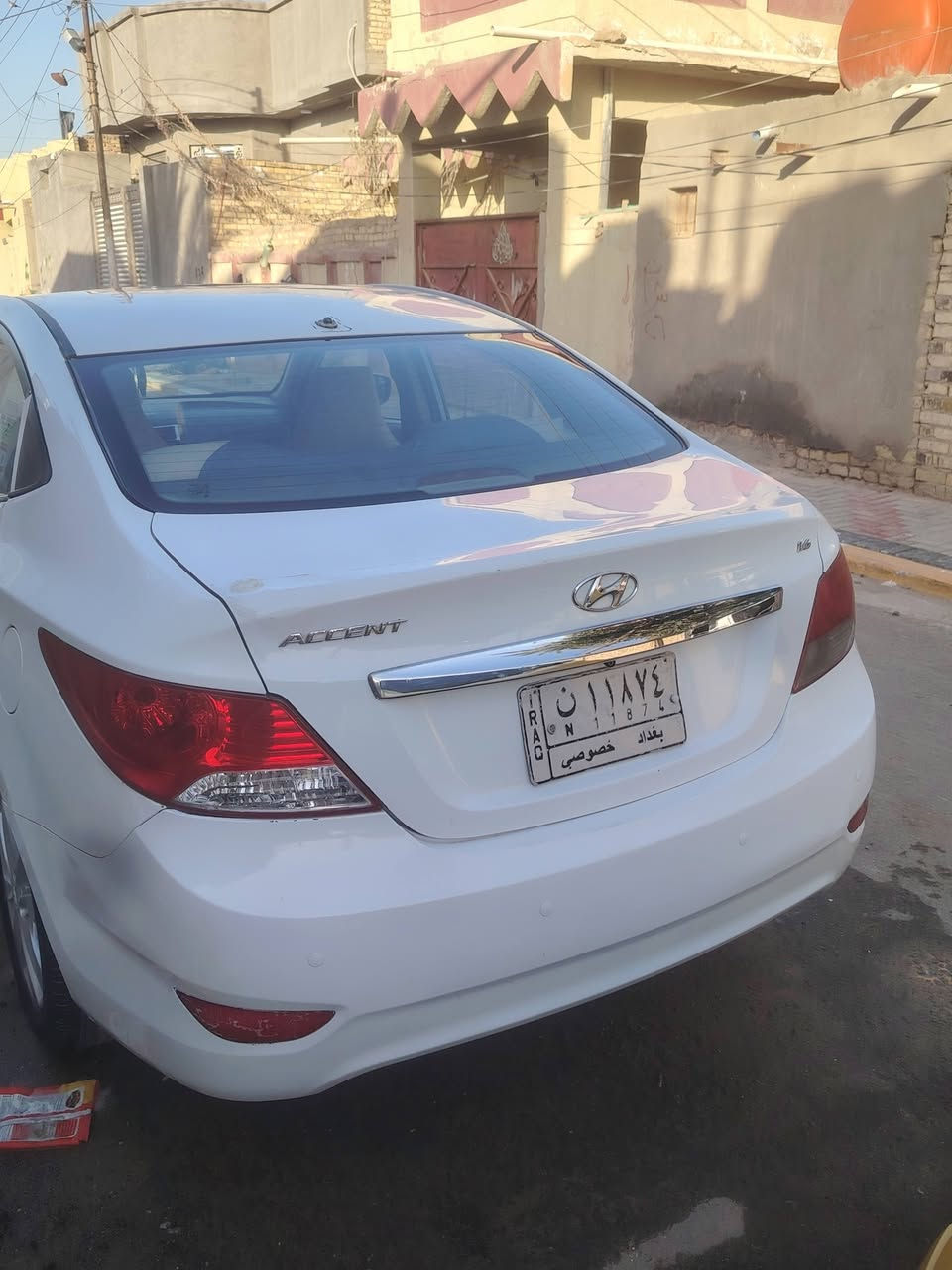 سلام عليكم اكسنت مديل 2015فول مواصفات
1فتحه
2تحكم ستيرن
تخم تاير جديد
3اشاير مري 
مكينه كير مكفولات 
سياره بيه جاملغ فقط 
سعر 95وبيه مجال حك جيه رقم ***********
