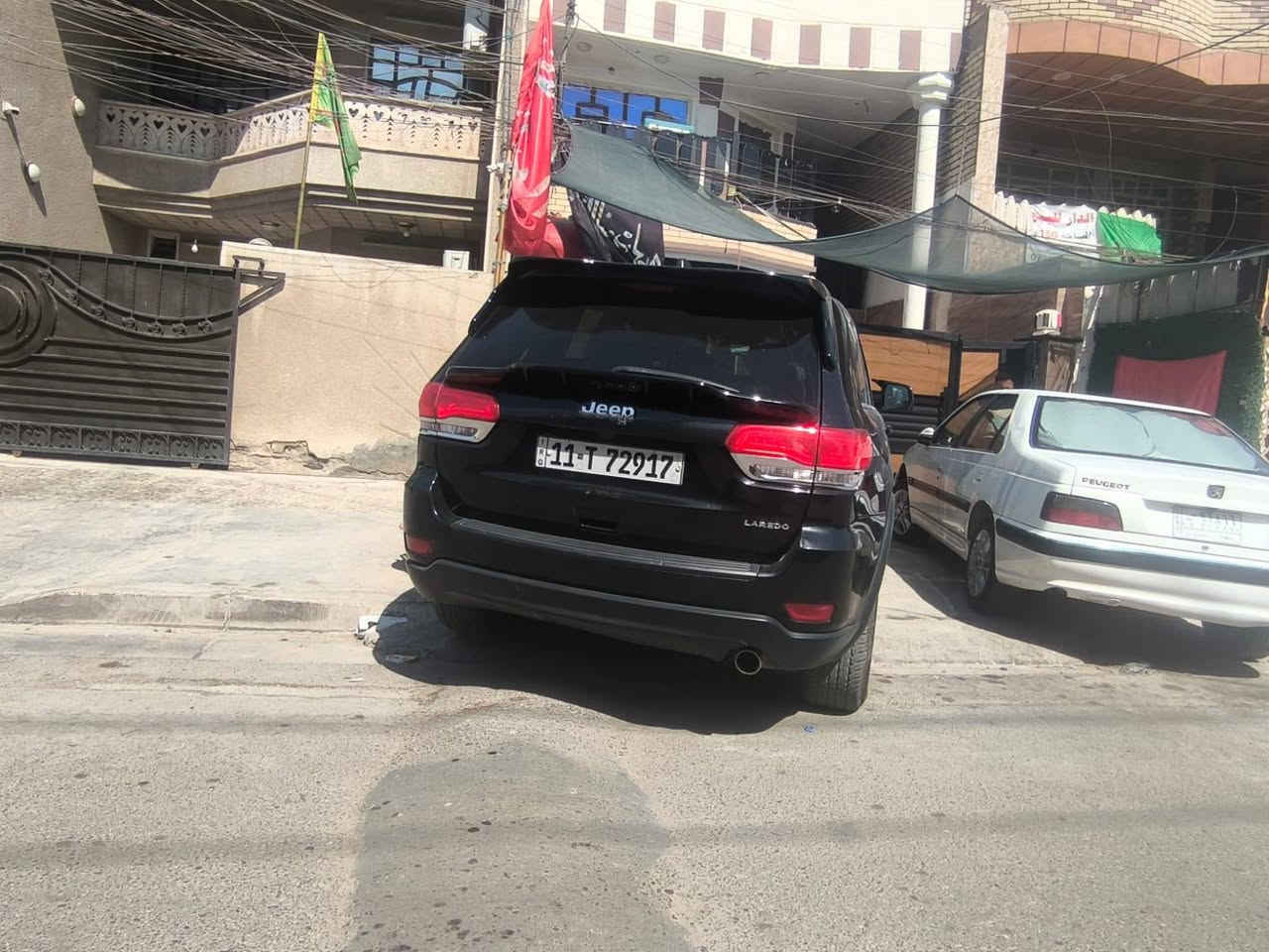 جيب شيروكي موديل 16
خليجيه كلين بدون حادث 
عده طخه خفيفه بخشم الجاملغ وبعده بيه على بارد تطلع قطعتين تبريد
رقم بغداد بسمي بغداد تحويل ثاني يوم سياره جاهزه متصرف عليه شي 
*********** 
ب22وبيه مجال
