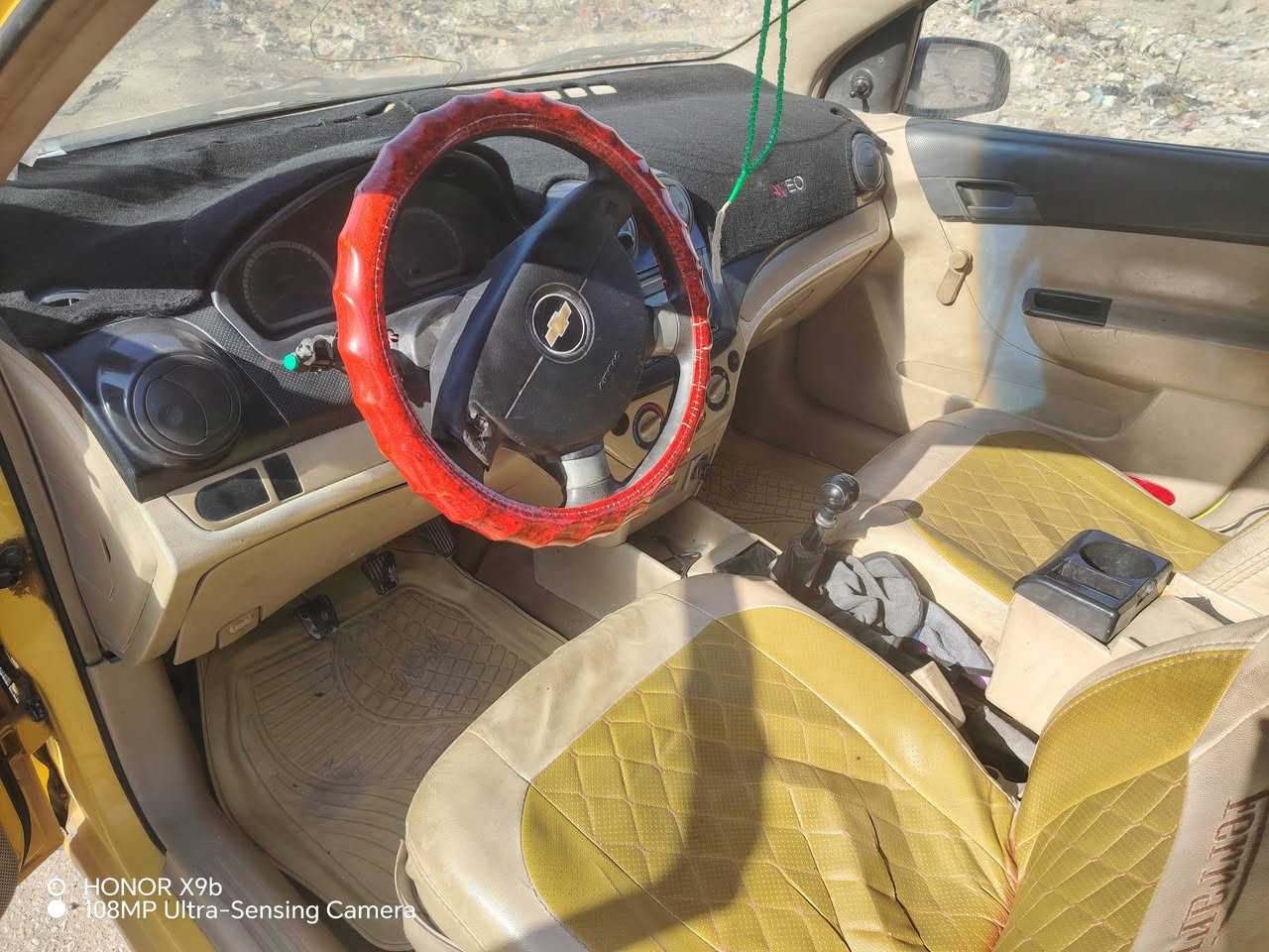 السلام عليكم افيو 2010 بأسمي التحويل ثاني يوم السعر 44 وبي مجال مصفره هئيه وغرامات ***********
