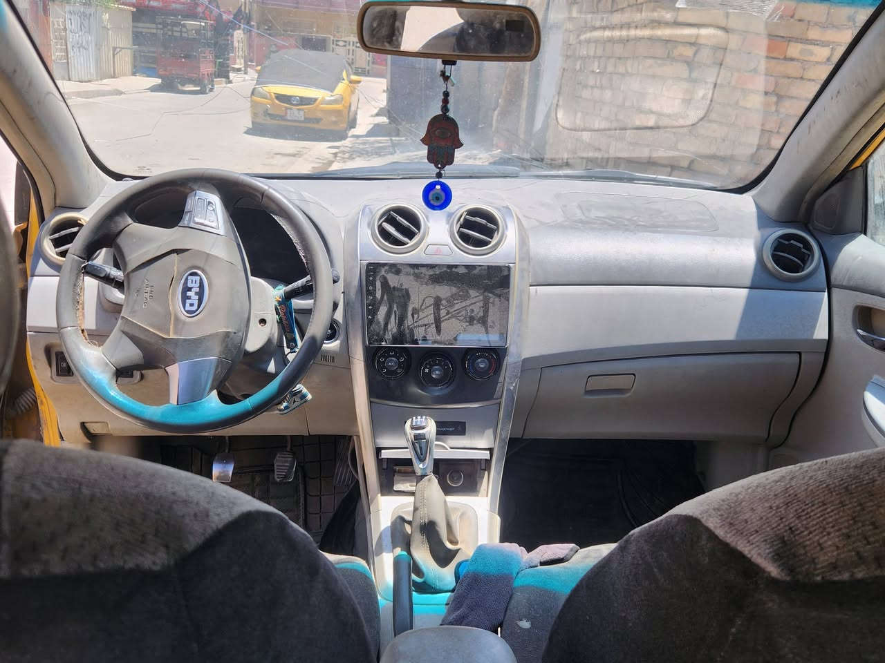 بي واي دي جي ثري BYD G3   سياره معروفه مواصفاته فتحه تحكم جهة وحده كير عادي مكينه هونده ياباني ١٦٠٠ مكينهة بيه نتقيص شي بسيط منضومه تبريد جديده رادينر كمبريسر وفريز كله جديد صدر جديد السياره من تحويل مباشر سنويه ل٢٠٢٧ تاخذ مصفر هيئه وغرامات  السياره كلشي واضح بالصور والكشر كدامك تجي تفحص واذا عجبتك بالخير عليك سعره ٣٥ ورقه وبيه مجال  مكان السياره بغداد متوفر ماسنجر وع الواتساب واتصال ع هذا الرقم  ***********
