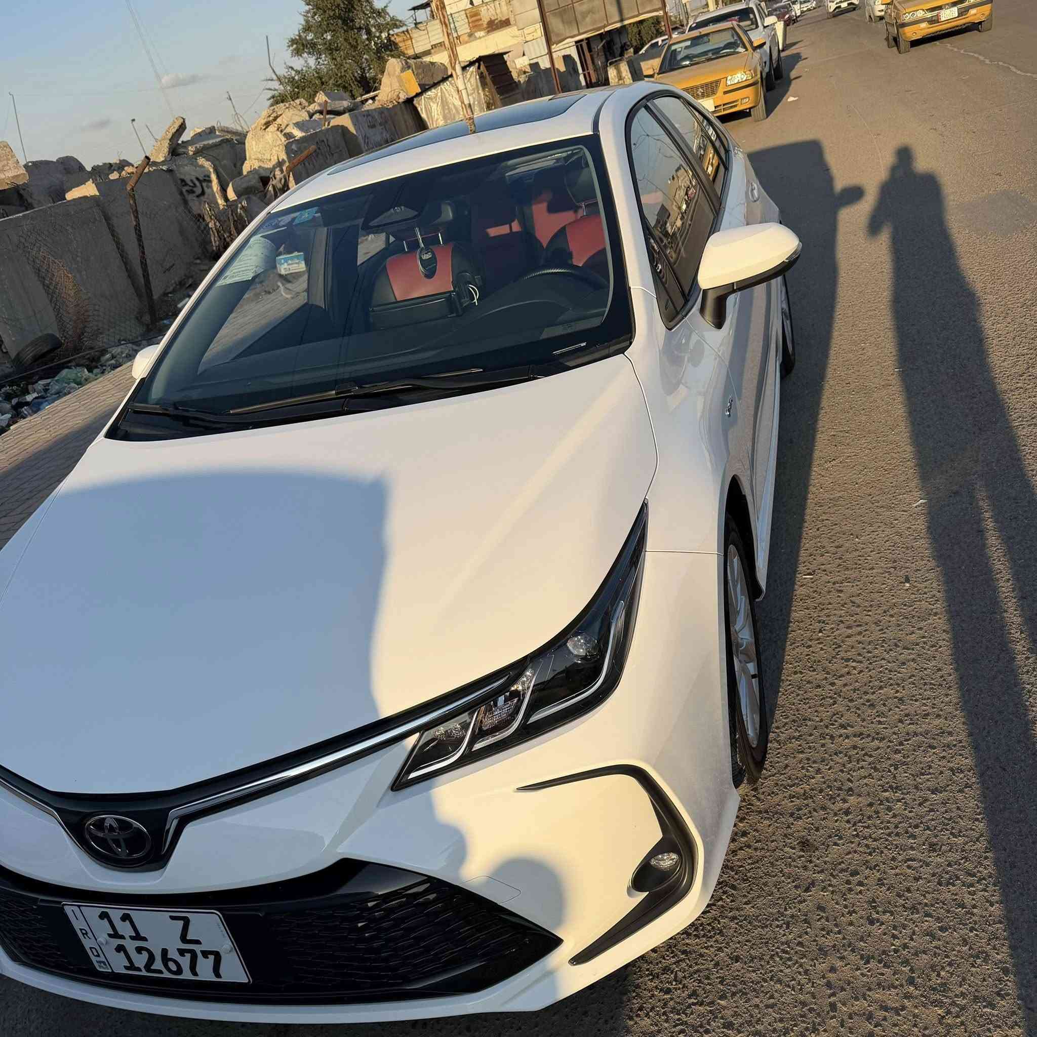 كورلا هايبرد صيني شكل الخليجي فول 2025 ماشية 7000 الاف جلد احمر كشن كهرباء سيارة بيه بارد جاملغ الخلفي وبارد بالصندوق ودعامية الخلفية شي بسيط 
سعره 155$ 
مكان السيارة بغداد حي البنوك
***********
