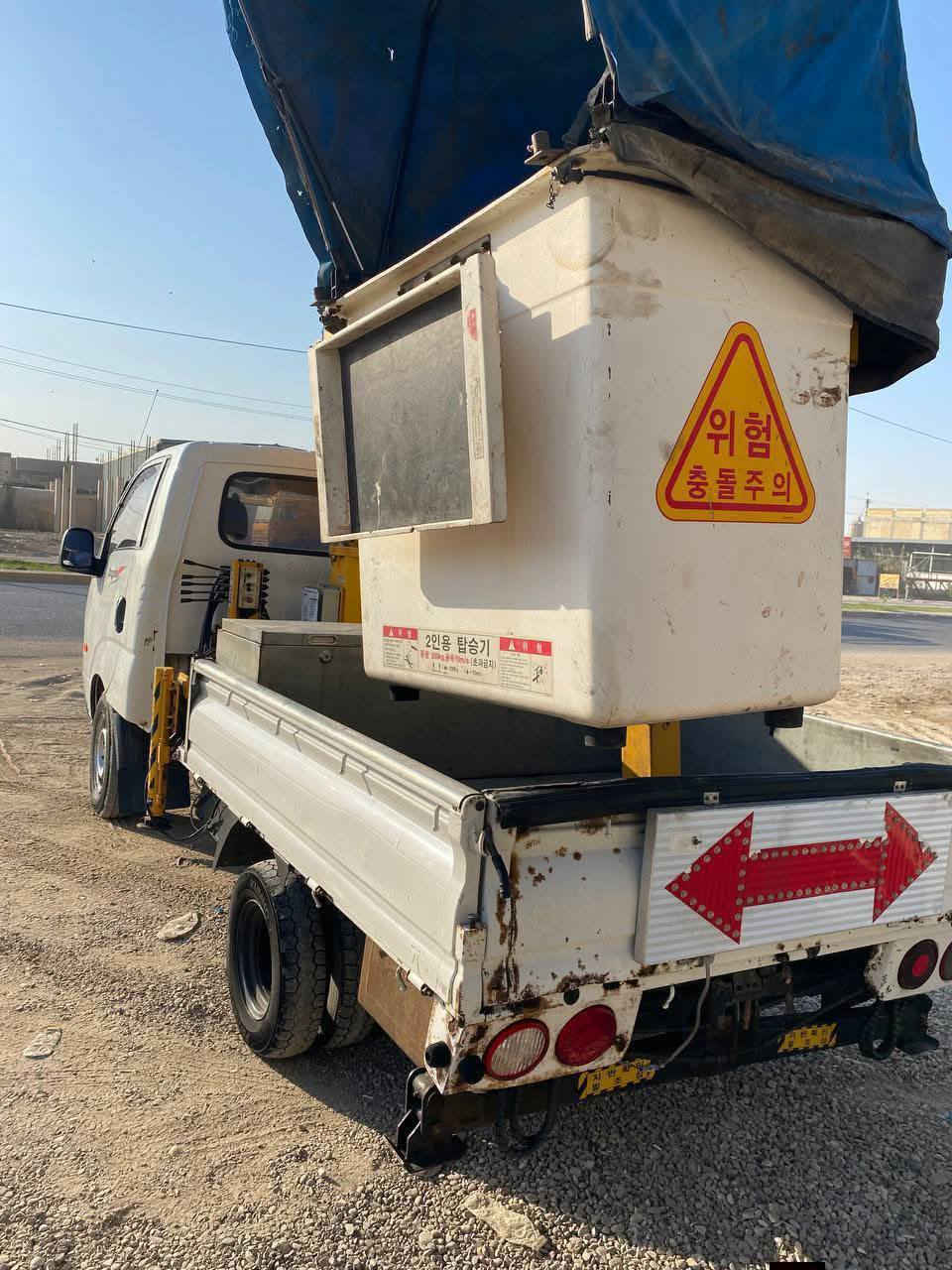 سلام عليكم
كيا بنكو 2012 
مسكر ادوات بدون رقم 
كص شاصي 
فقط وشغل درجة اولى باجاج
كير عادي 
بلادي رافعة شغالة جاهزه مابيها كل نقص 
مكينة وكير شرط شركة 
ماعايزة اي شي 
السعر 60 وبيه مجال 
مكاني بابل 
***********
