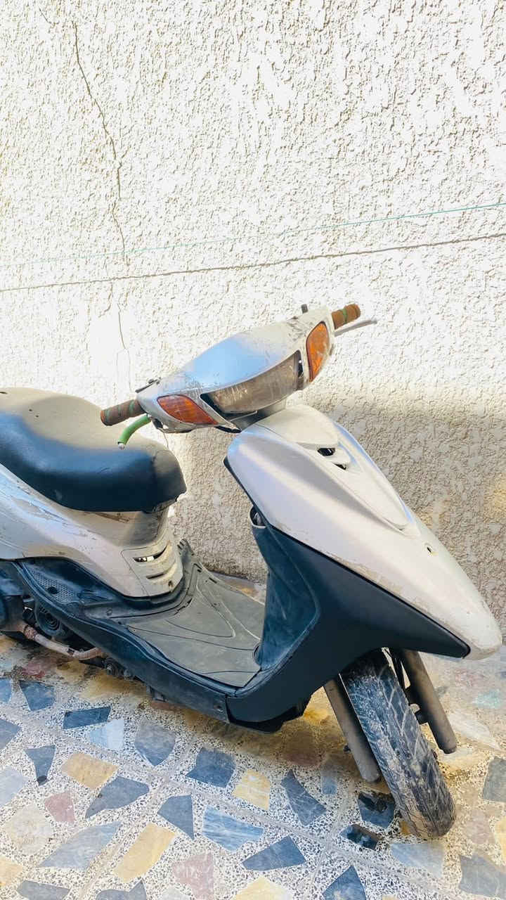 للبيع اكزز محرك ناعم ما بي شي كفاله من كل شي 
كفرات مالتها أصليات سعر 450

‭   
واتساب فقط 
0770 244 4767‬
